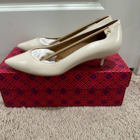 Tory Burch Elizabeth Pointy Toe Pump 40mm Size 6 - Picture 2 of 10